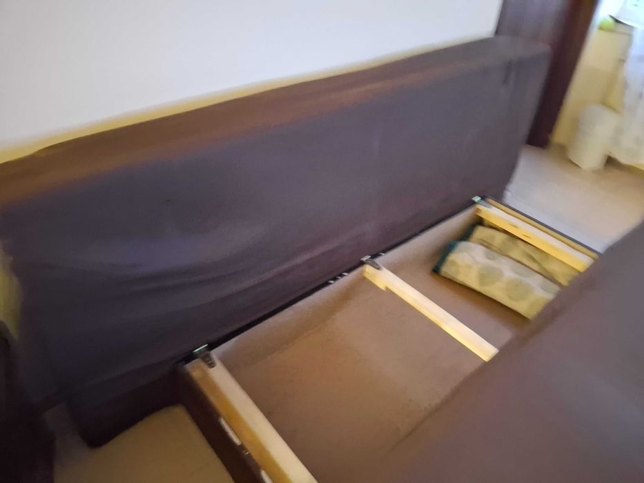 разтегателен диван , ученическо бюро