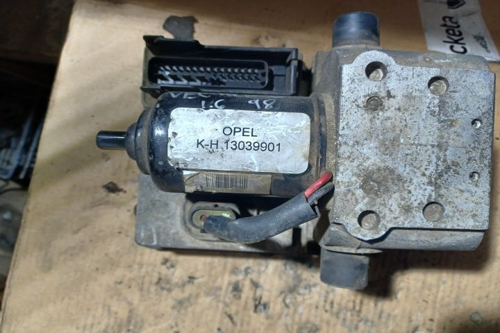 Pompa ABS S108022001C Opel Vectra B  [din 1995 pana  1999] Sedan 4-usi 1.7 TD MT (82 hp)