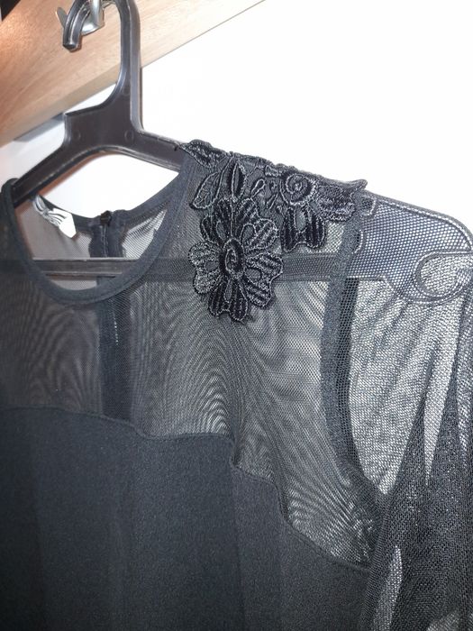 Черна рокля с мрежа