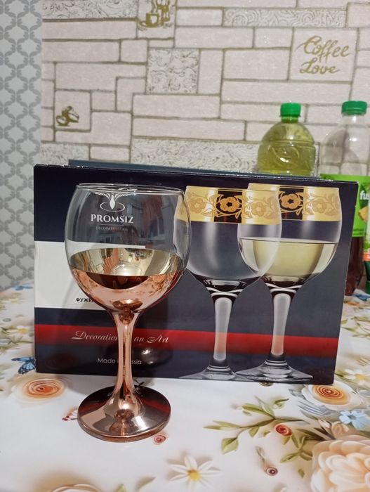 Продам набор бокалов.