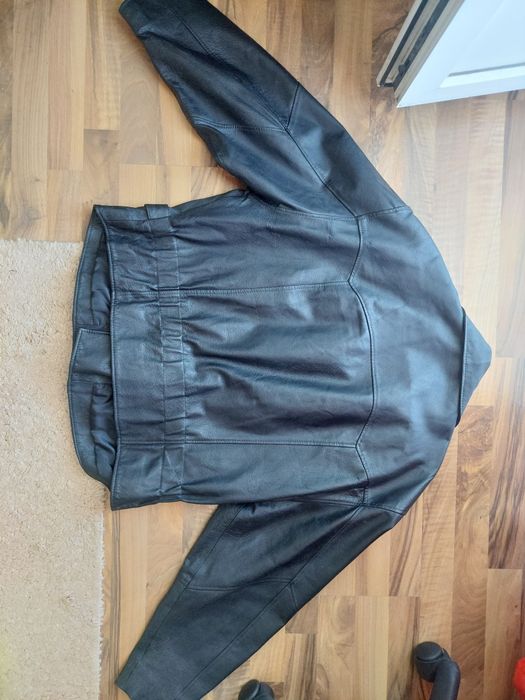 Geaca de piele naturala ideal moto,chopper,rock sau de strada ,XL