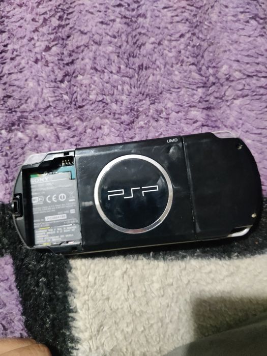 Vând PlayStation PSP 3004