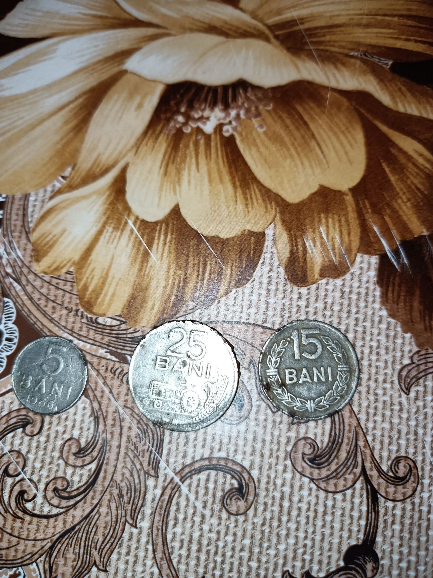 Vand monede de colectie din 1966