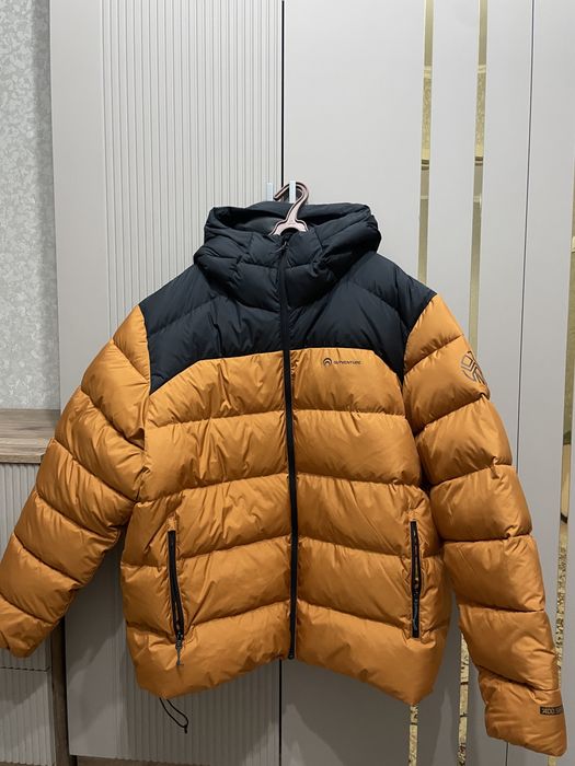 Продам новую фирменную куртку outventure мужская
