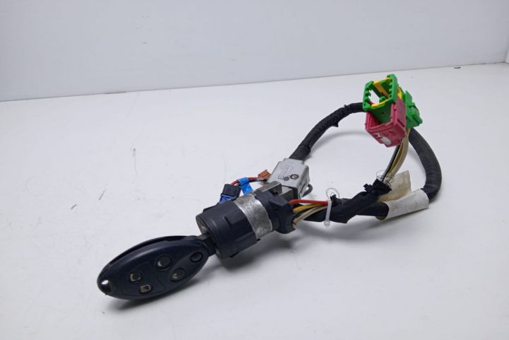 Contact cu cheie   9632897680 Citroen C5 prima generatie (facelift)