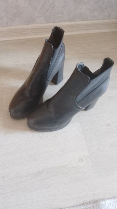 Продам ботфорты в отличном состоянии