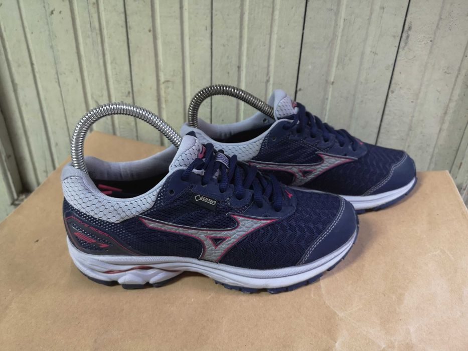 ''Mizuno Wave Rider 21 Gore-Tex''оригинални маратонки 37 номер