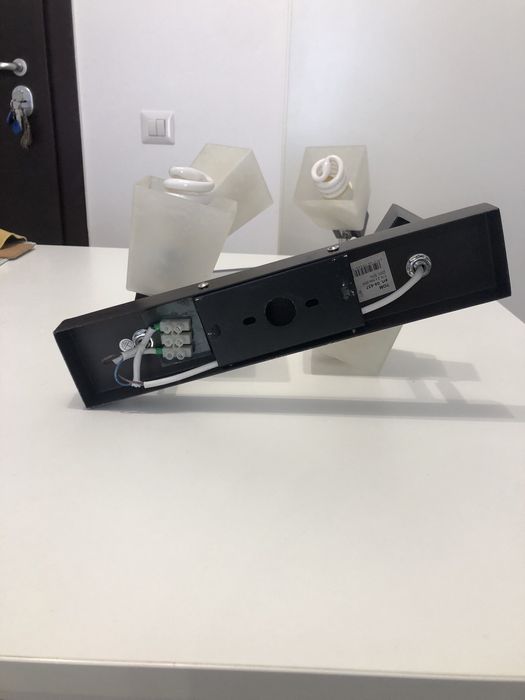 Aplica perete si plafon