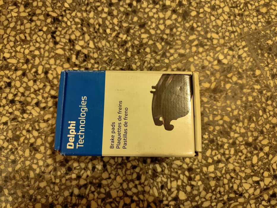 Предни накладки Delphi LP1786 за Toyota Corola Verso 2.2 D4D 136 ks