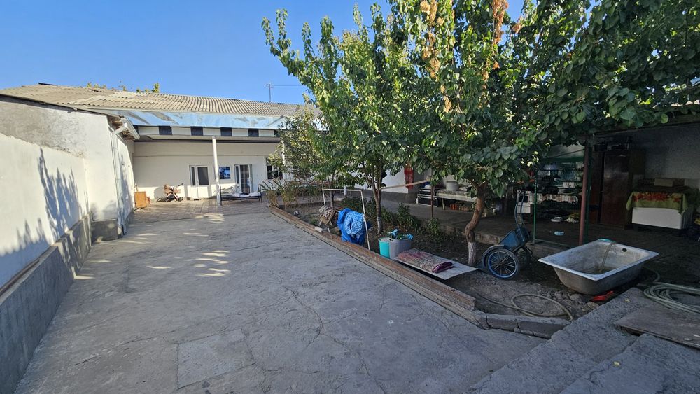 Uy sotiladi 5 sotx 10x xona