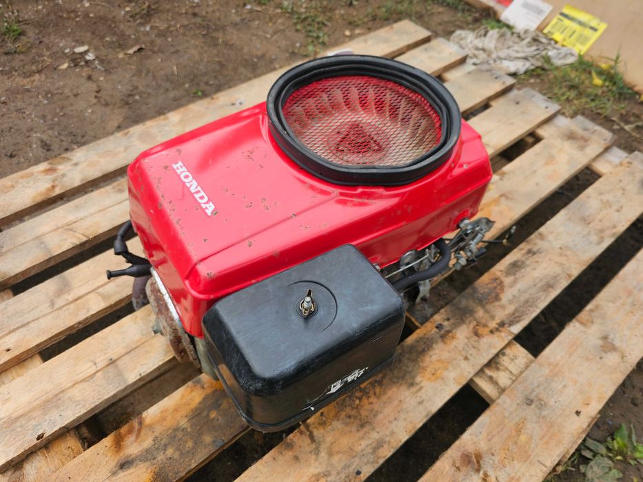 HONDA/Двигател з Тракторна Косачка 13.Коня