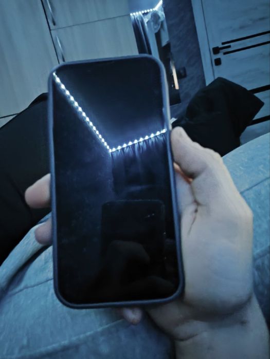 Обменяю iPhone 13