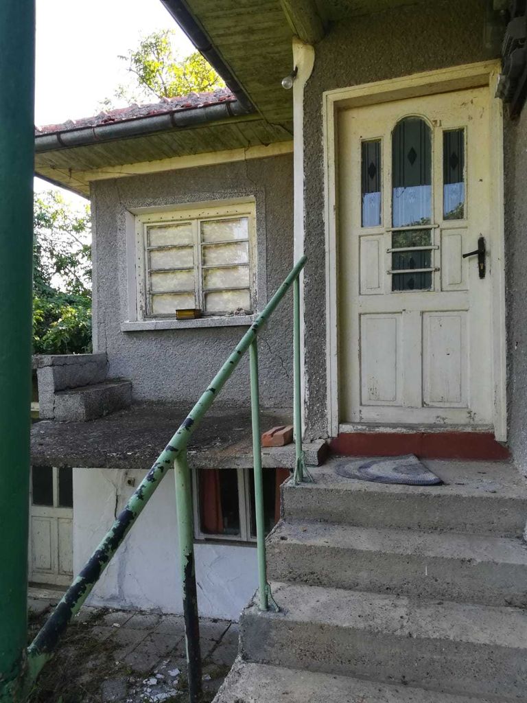 Продава се Къща в Стражица - 75 кв.м за 174 €/кв.м - Снимка #4