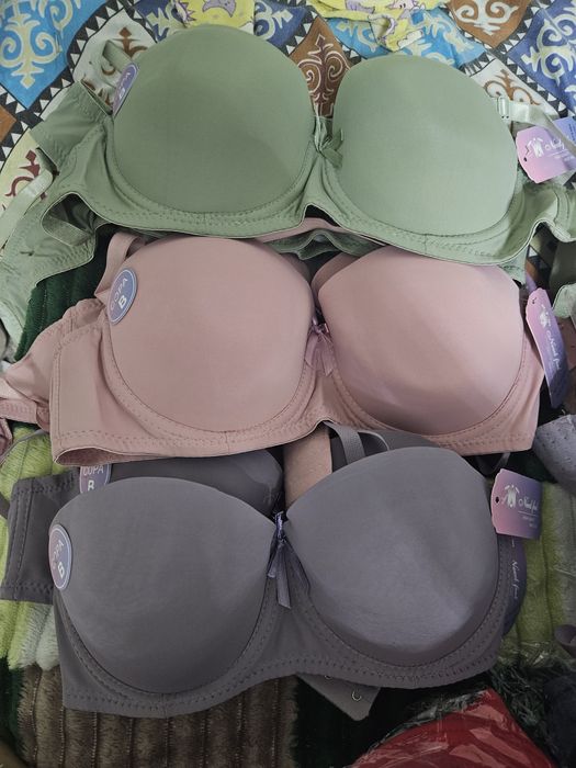 Продам бюстгальтеры 60шт