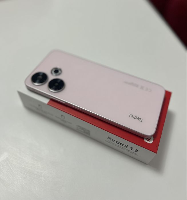 Xiaomi Redmi 13 – розов, почти нов
