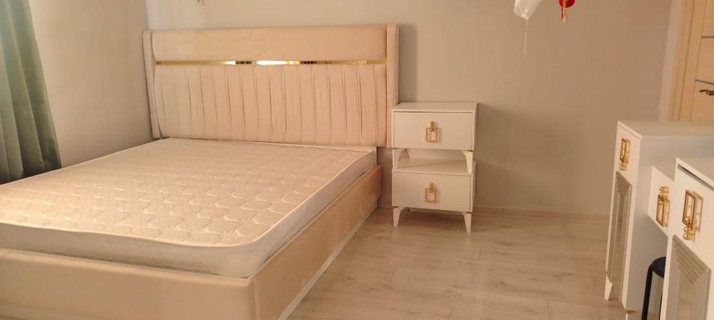 Диван с комотами