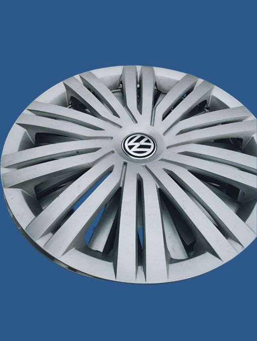 Сатылады: 4 жаңа қақпақ және 2 диск сәл тот басқан, бірақ жақсы күйде