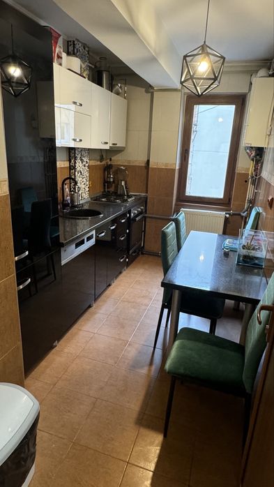 Vand apartament 3 camere ultracentral