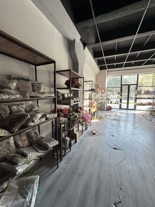 Yangi stilaj sotiladi