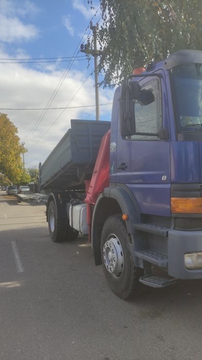 Vînd Mercedes Atego basculă cu macara 18tone