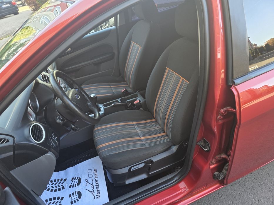 Focus Facelift 2008 // 1.6 benzina - Fără rugina ! 1799 euro