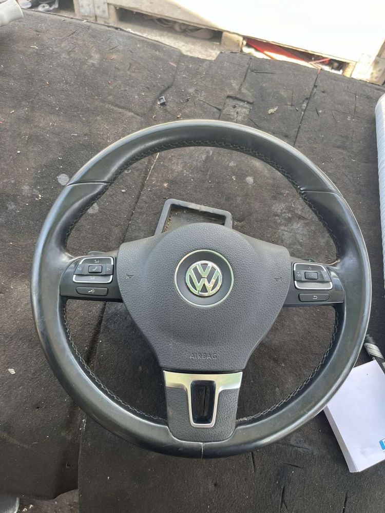 Волан с beg мулти пера Vw Passat Golf CC Tiguan Touran 3C8419091 н711
