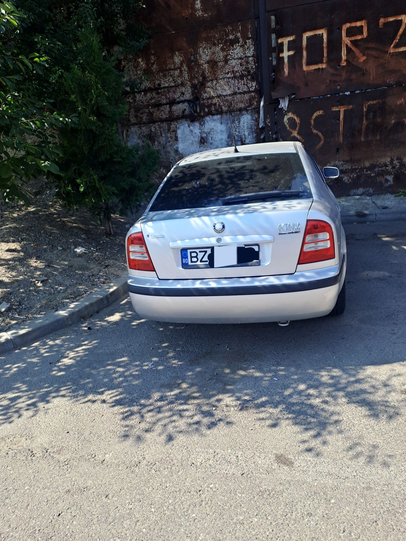 Vând sau schimb skoda octavia 1