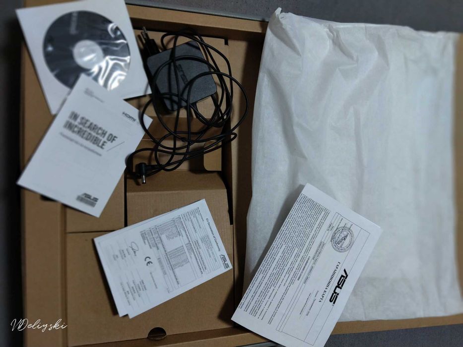 За части: Лаптоп 17.3" Asus K765U