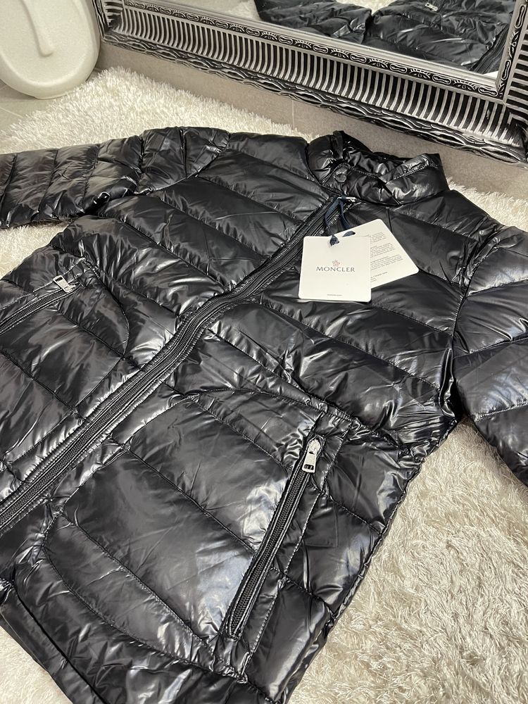 Geaca Iarna Moncler cu puf colectie noua