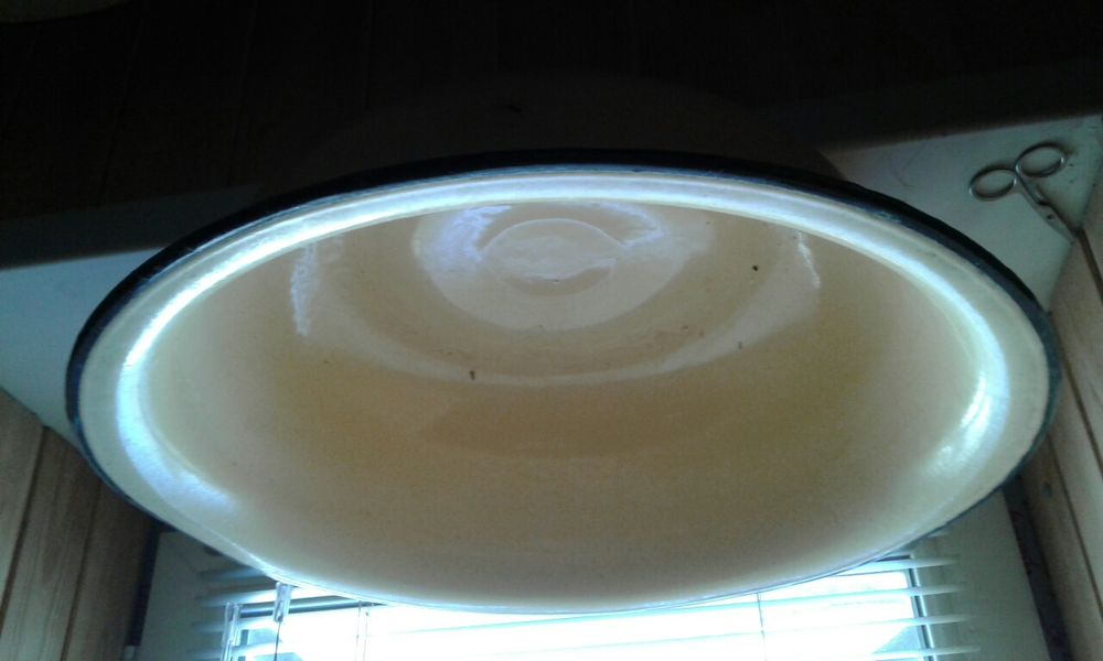 Продам большое новое эмалированное блюдо производство СССР 4500 тенге