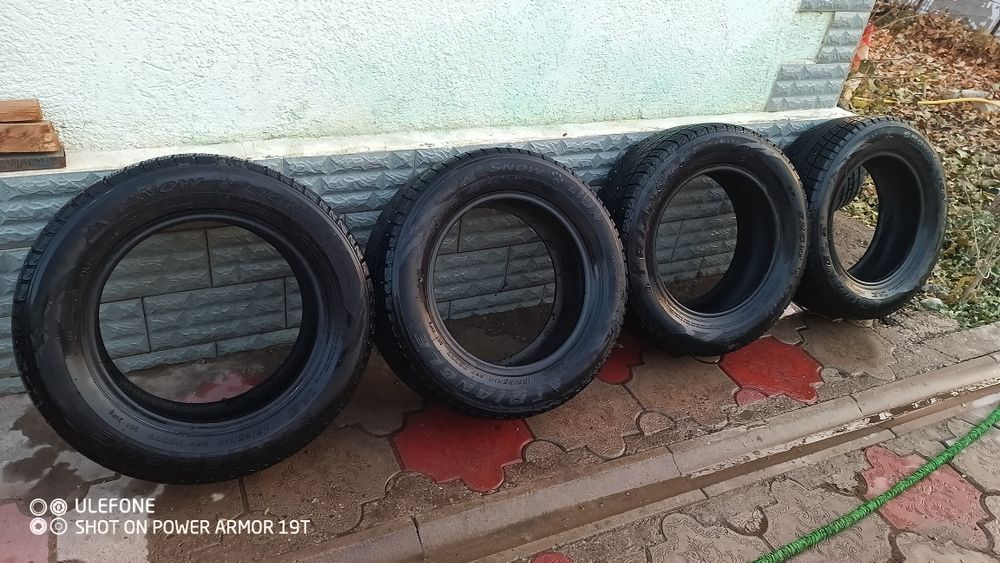 Зимние шины Triangle 185/65/14 комплект