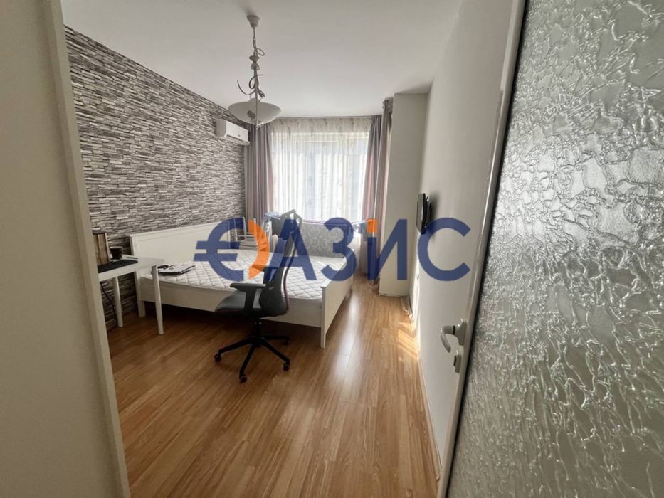 Продава се Тристаен апартамент в Поморие - 90 кв.м за 1534 €/кв.м - Снимка #4
