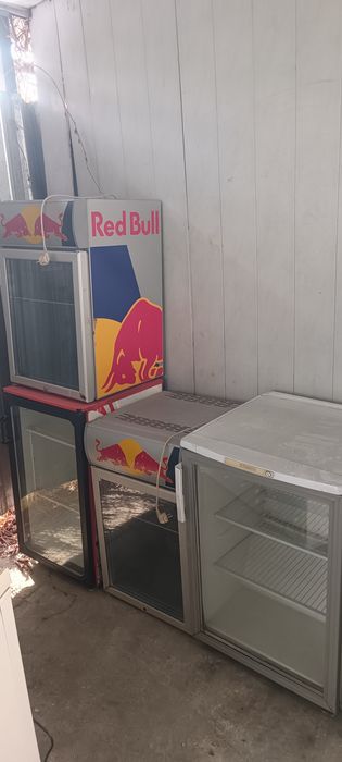 Продам холодильники барные