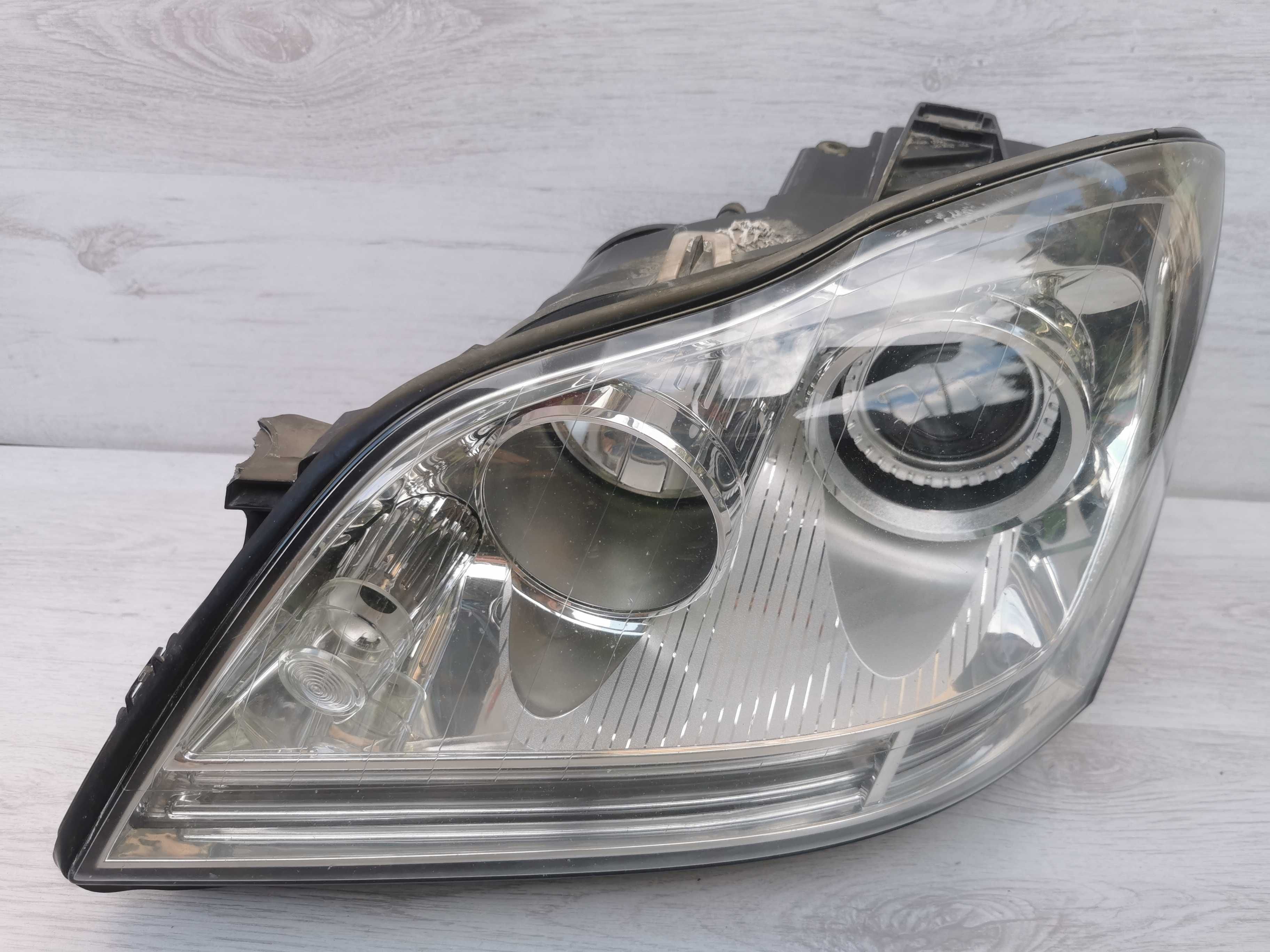 Фар за Mercedes GL X164 Bixenon / Мерцедес ГЛ Х164 Биксенон
