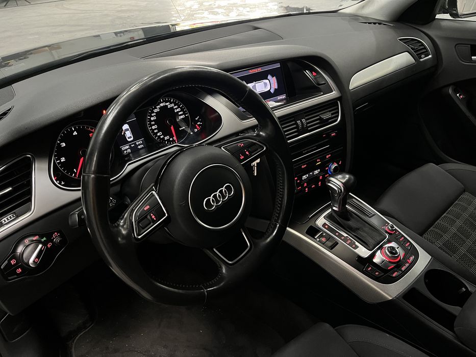 Audi A4 2013/Automata/Incalzire scaune