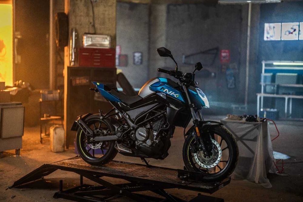 Новый стритбайк CFMOTO 250NK