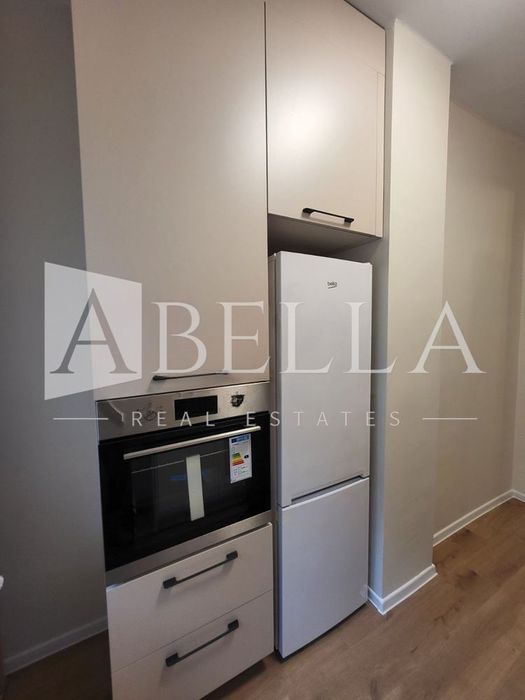 Дава се под наем Тристаен апартамент в София, Център - 80 кв.м за 950 € - Снимка #6