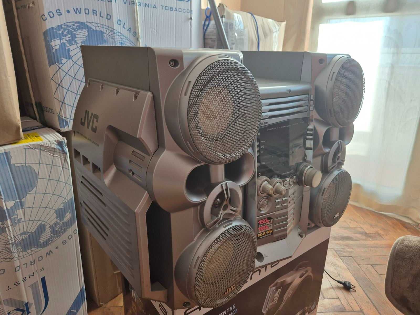 Продавам уредба JVC