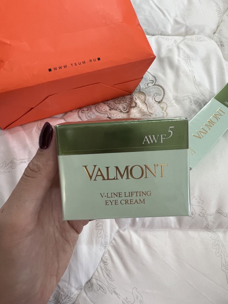 Люксовая Швецарская косметика Valmont - V-line lifting eye cream