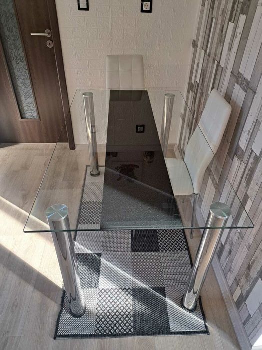 Стъклена маса 140/880 запазена