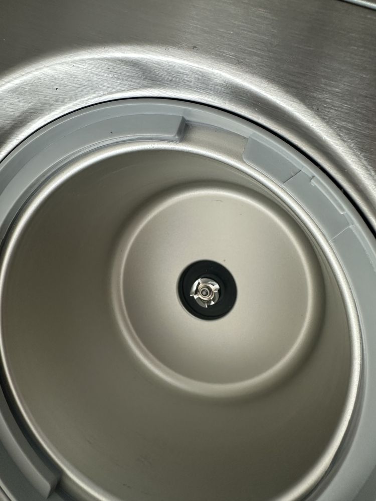 Aparat de facut inghetata cu compresor integrat Cuisinart ICE100E