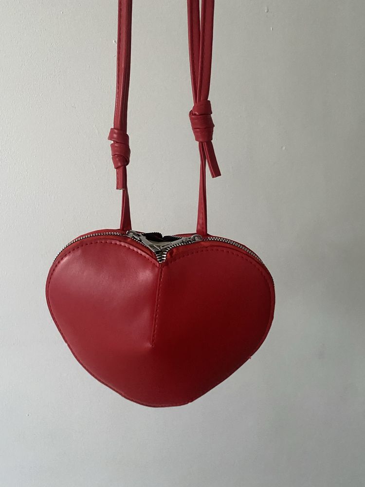 Сумочка под сердечко