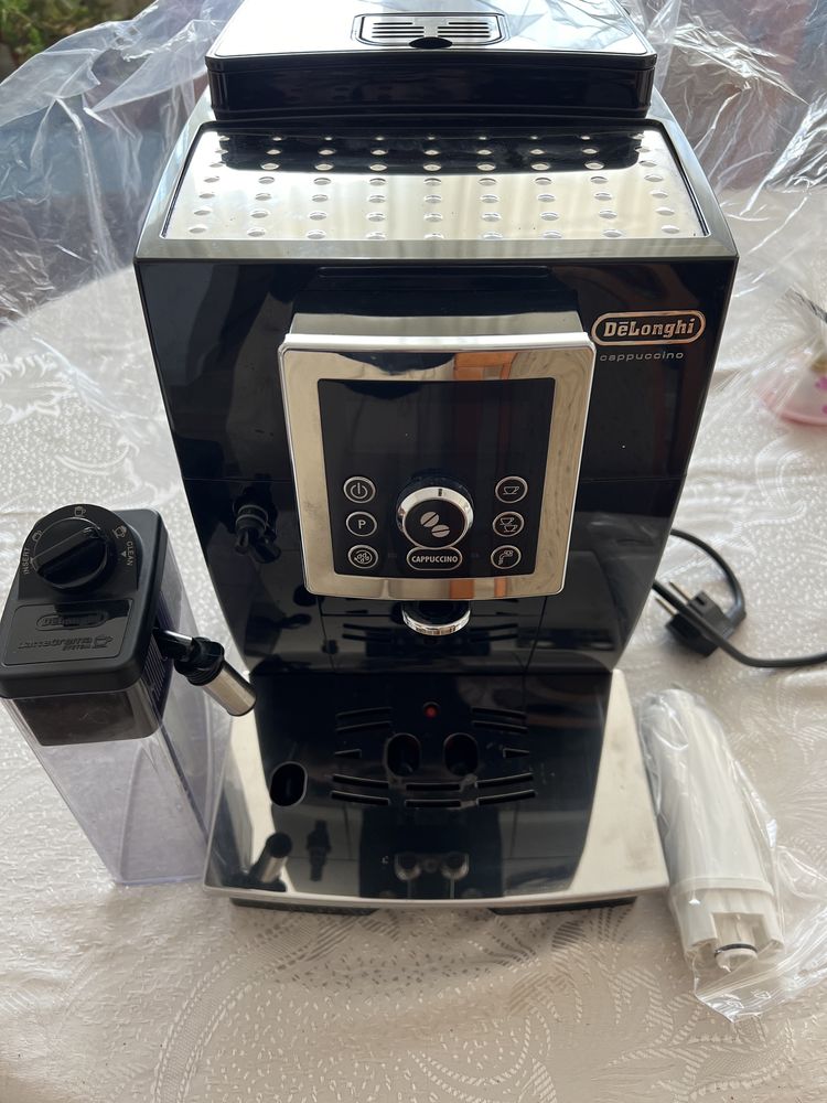 Vand  Espressor automat De'Longhi Cappuccino ECAM 23.460.B