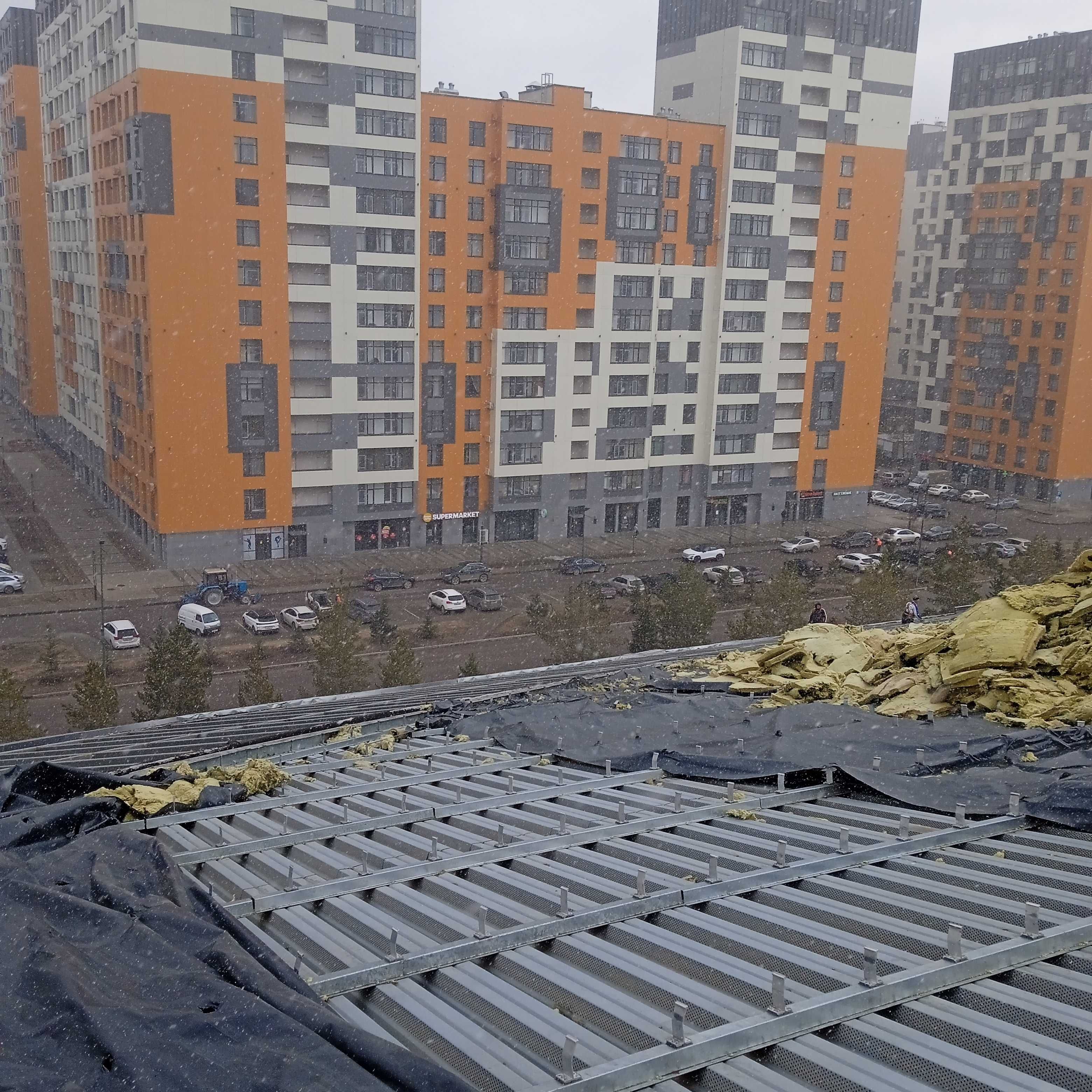 Монтаж и демонтаж сендвич панелей, фальцевых кровель, ПВХ-мембраны.