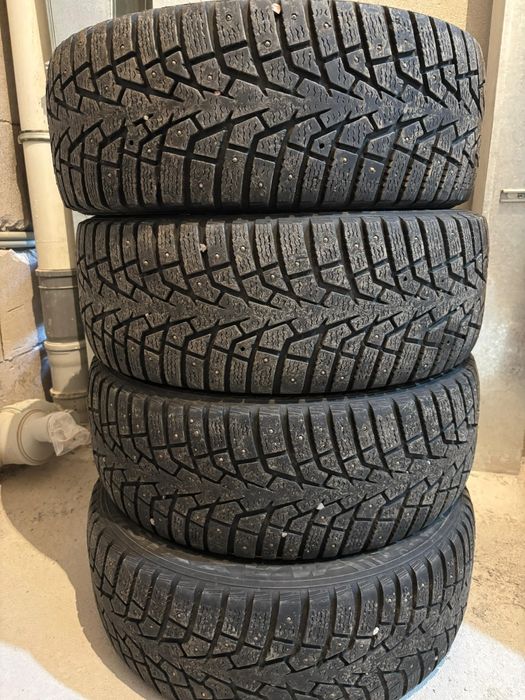 Продам комплект резины на 16 размер 205/55