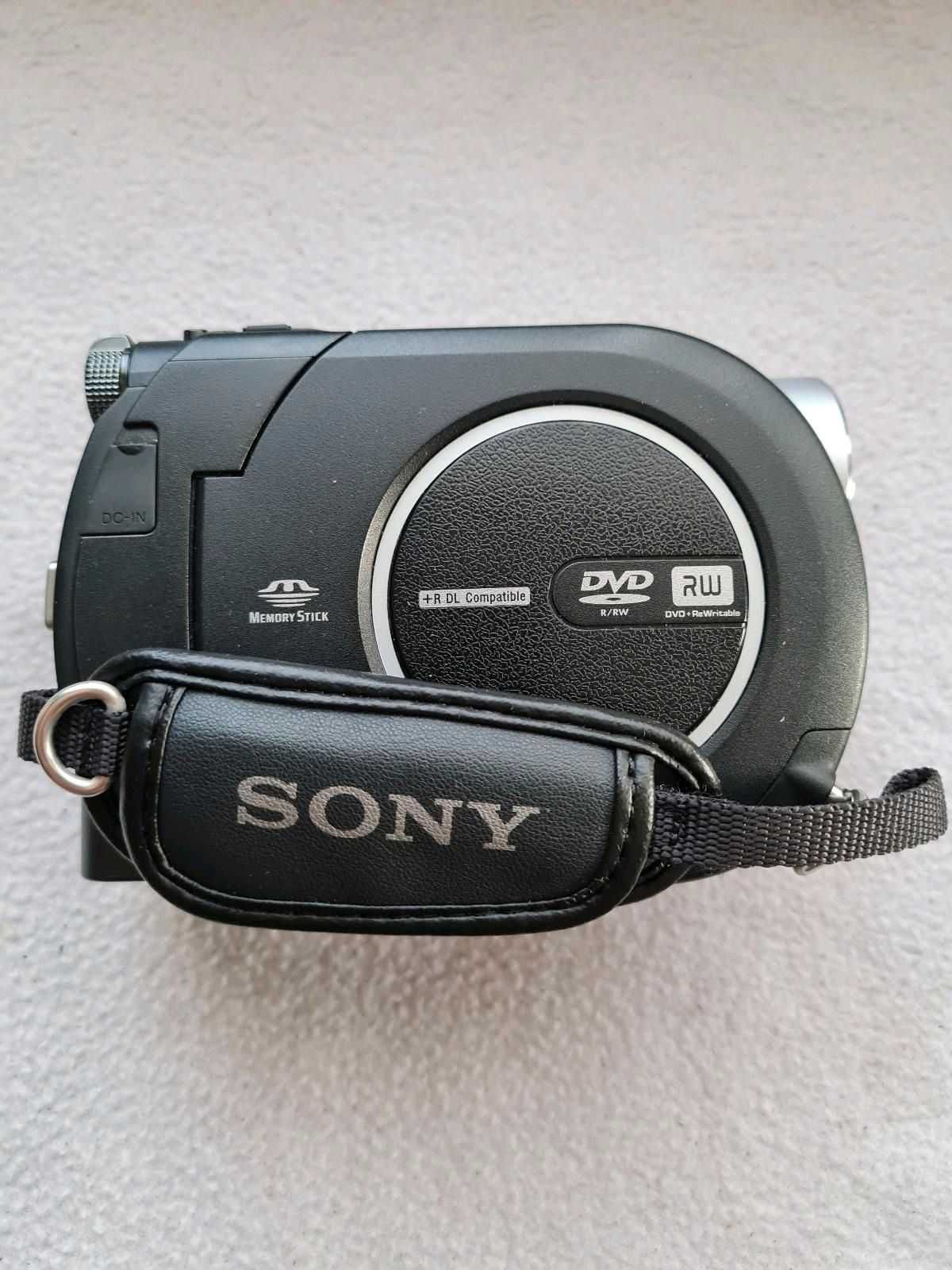 Player Sony DVD, DCR-DVD110E,HYBRID înregistrează si pe Memory Stick