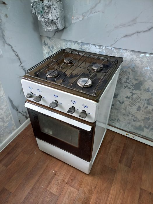 Продаётся Газовая плита в хорошем состоянии