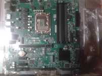 ASUS Pro Q670M-C