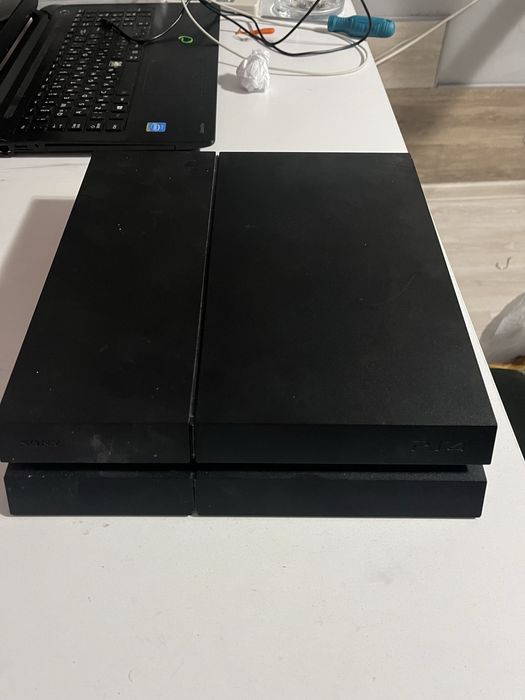 Ps4 с джойстик и малък проблем