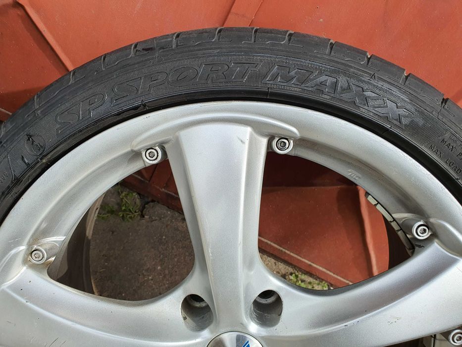 Roti formate din Jante Alutec R18 cu anvelope Dunlop SportMaxx